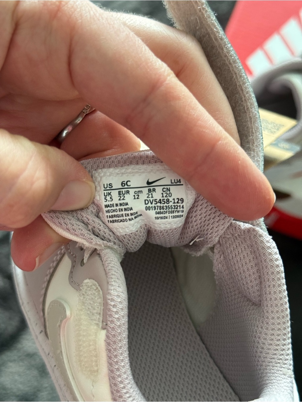 New in box Nike Kids purple and White low court borough recraft sneakers - Picture 7 of 8